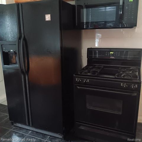 26573 Somerset Drive, Inkster, MI 48141