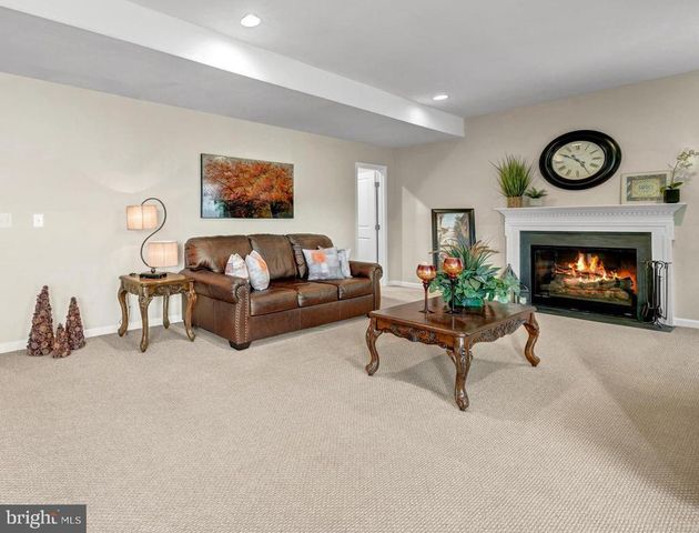 7137 SHEPHERDSTOWN RD, Warrenton, VA 20187