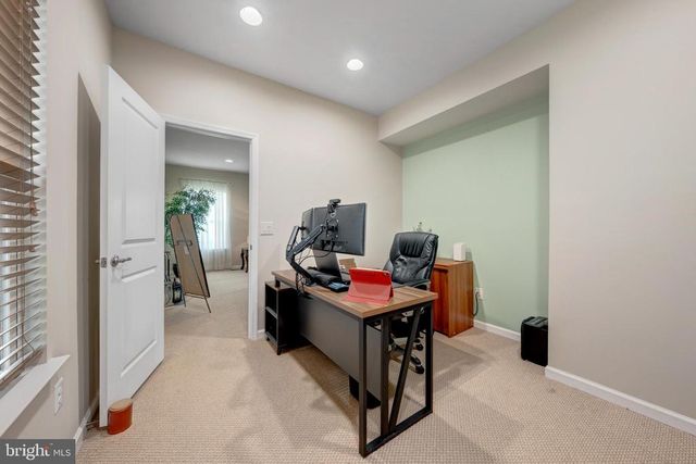 7137 SHEPHERDSTOWN RD, Warrenton, VA 20187