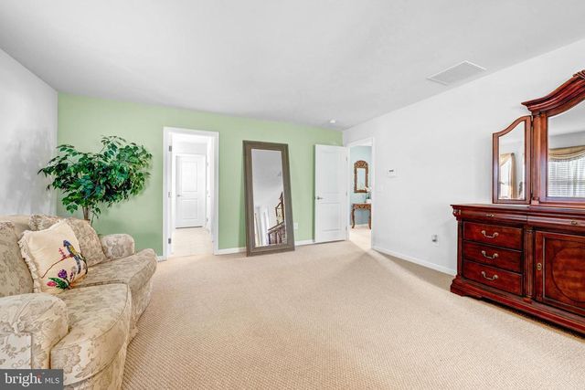 7137 SHEPHERDSTOWN RD, Warrenton, VA 20187