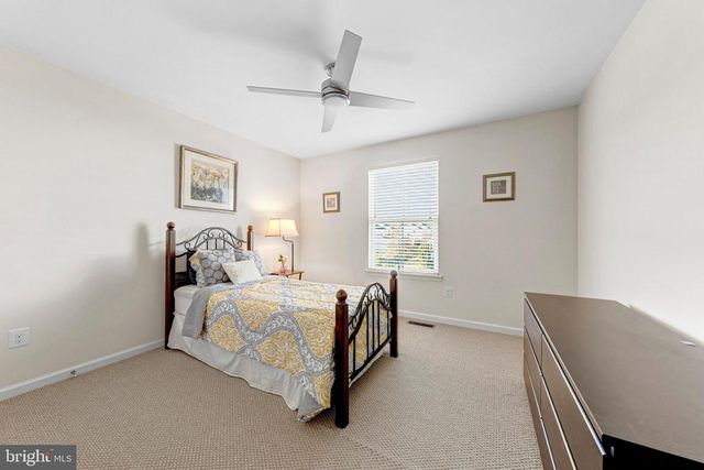 7137 SHEPHERDSTOWN RD, Warrenton, VA 20187