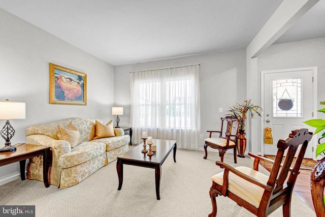 7137 SHEPHERDSTOWN RD, Warrenton, VA 20187