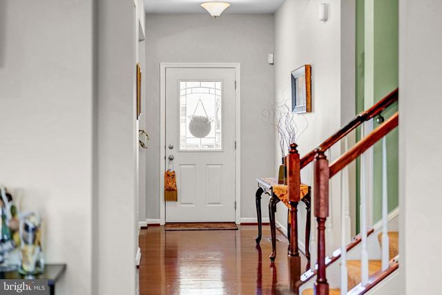 7137 SHEPHERDSTOWN RD, Warrenton, VA 20187