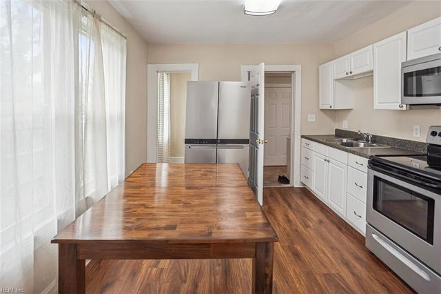 2621 Greenwood DR, Portsmouth, VA 23702