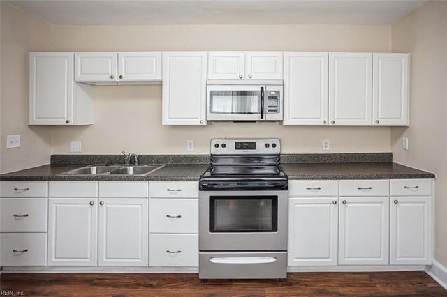 2621 Greenwood DR, Portsmouth, VA 23702