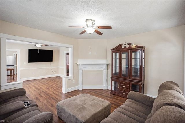 2621 Greenwood DR, Portsmouth, VA 23702