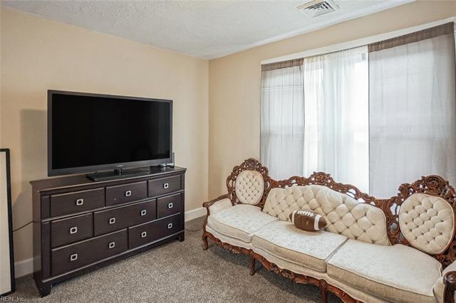 2621 Greenwood DR, Portsmouth, VA 23702