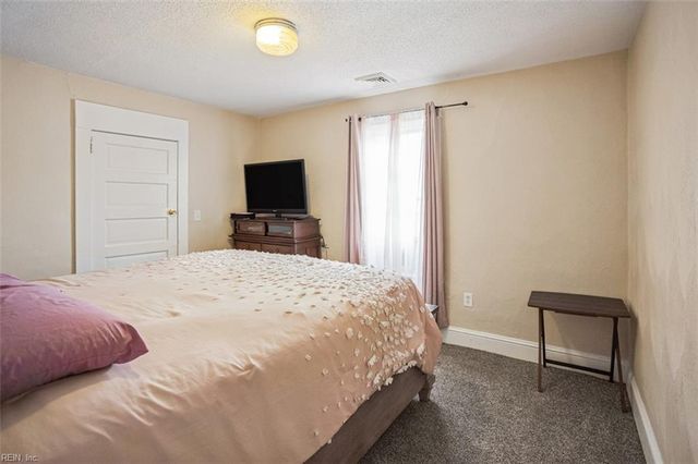 2621 Greenwood DR, Portsmouth, VA 23702