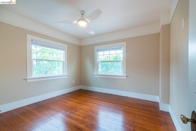 357 Alcatraz Ave, Oakland, CA 94618