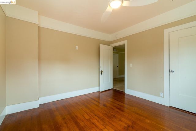 357 Alcatraz Ave, Oakland, CA 94618