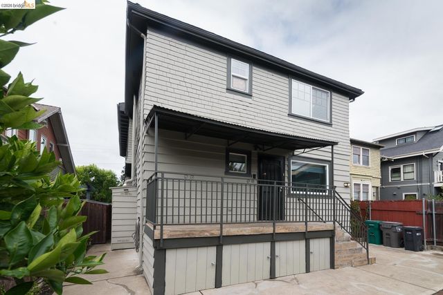 357 Alcatraz Ave, Oakland, CA 94618