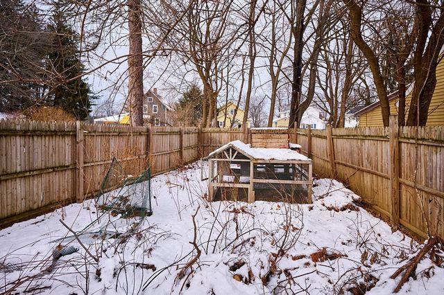 3 Butler St, Westfield, MA 01085