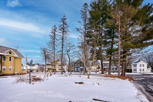 3 Butler St, Westfield, MA 01085