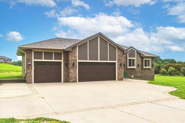 2849 BIRDSLEY Road, Council Bluffs, IA 51503