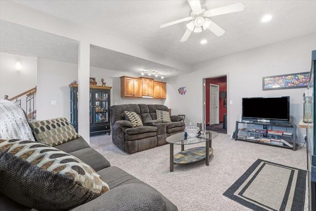 2849 BIRDSLEY Road, Council Bluffs, IA 51503