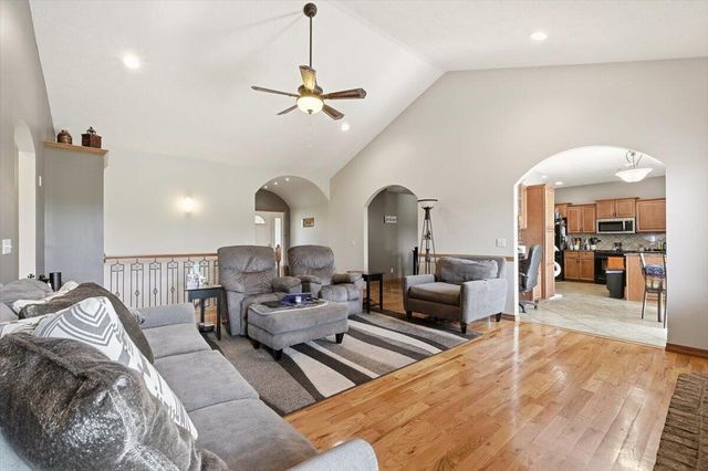 2849 BIRDSLEY Road, Council Bluffs, IA 51503