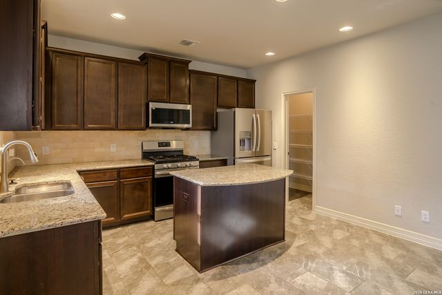 1306 Begonia, San Antonio, TX 78245