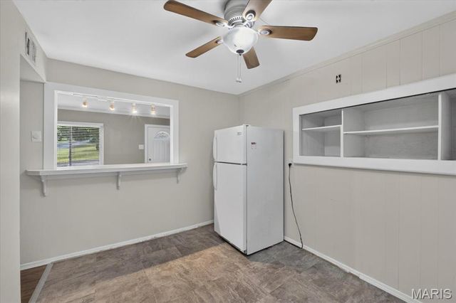 200 Hillcrest Boulevard, Ballwin, MO 63021