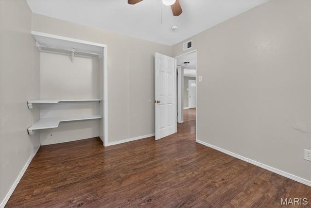 200 Hillcrest Boulevard, Ballwin, MO 63021