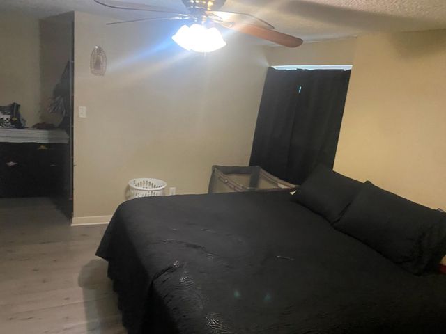 102 Avenue A, Willis, TX 77378