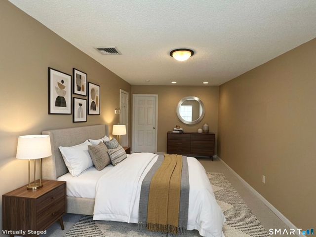 16 Hickory Road, Naugatuck, CT 06770