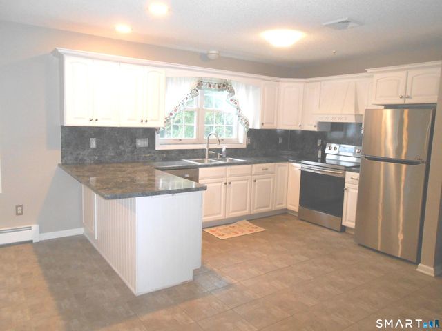 16 Hickory Road, Naugatuck, CT 06770
