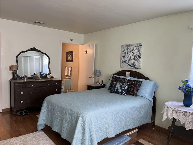1086 Washington Green, New Windsor, NY 12553