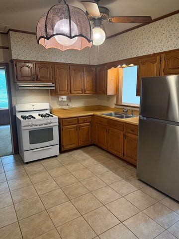 1089 N SANGA RD, Memphis, TN 38018