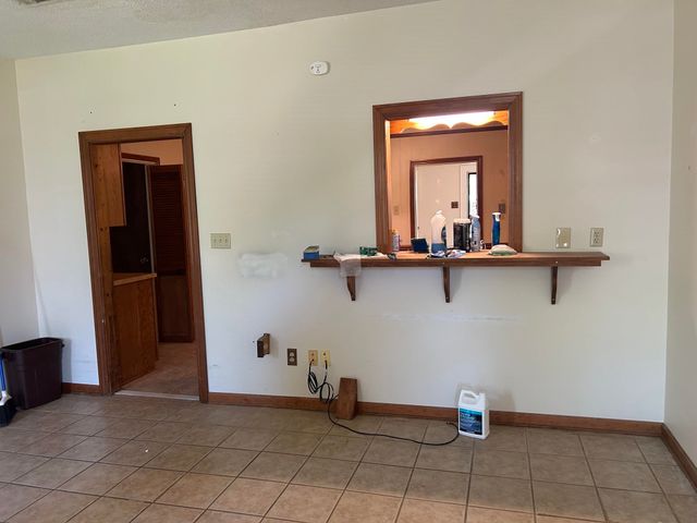 1089 N SANGA RD, Memphis, TN 38018