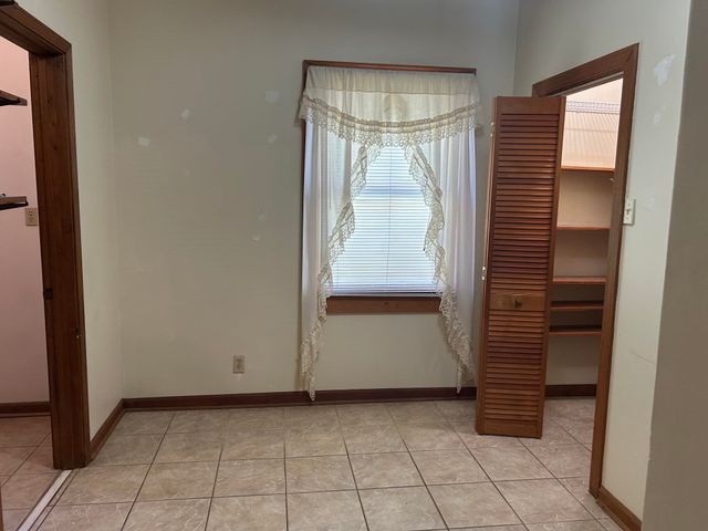 1089 N SANGA RD, Memphis, TN 38018