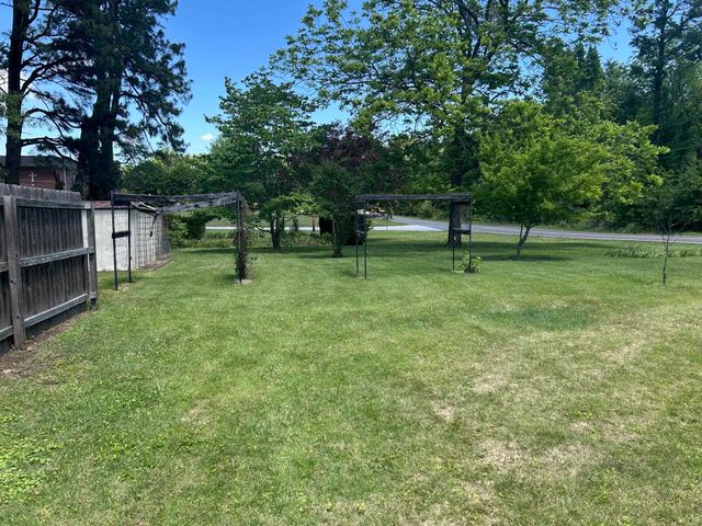 1089 N SANGA RD, Memphis, TN 38018