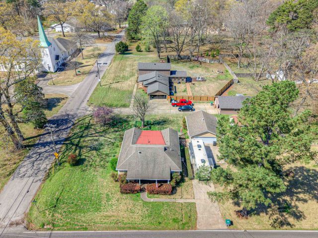 1089 N SANGA RD, Memphis, TN 38018