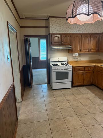 1089 N SANGA RD, Memphis, TN 38018