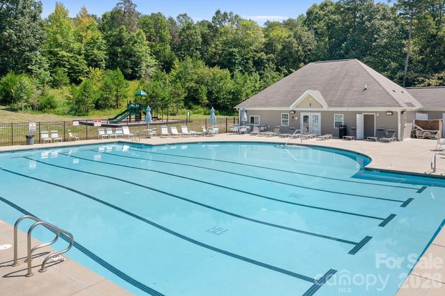 2132 Lenswood Court, Denver, NC 28037