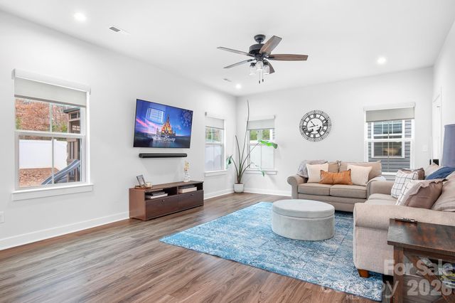 2132 Lenswood Court, Denver, NC 28037