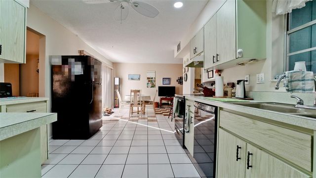 6809 9TH AVENUE W 523, Bradenton, FL 34209
