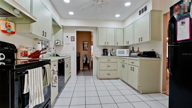 6809 9TH AVENUE W 523, Bradenton, FL 34209