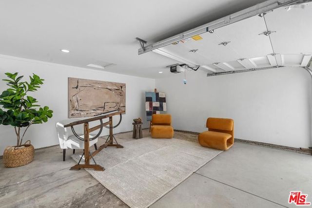 177 S Gardner Street, Los Angeles, CA 90036