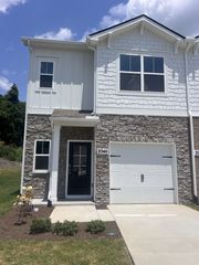 2046 Widgeon Pt, Lebanon, TN 37090