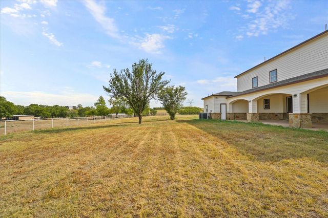 11170 Clear Creek Road W, Sanger, TX 76266