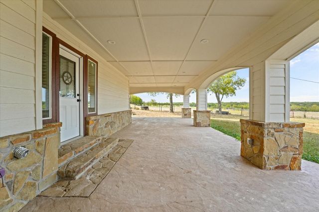 11170 Clear Creek Road W, Sanger, TX 76266