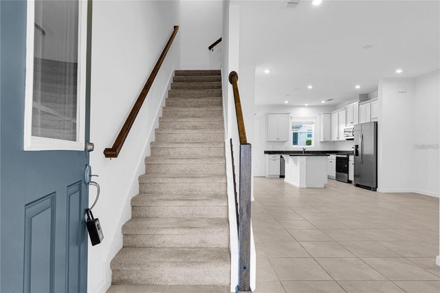 1104 LAKESHORE BREEZE PLACE, Kissimmee, FL 34747