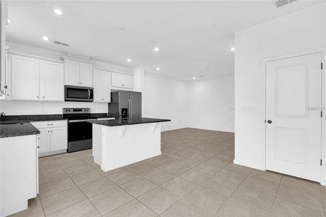 1104 LAKESHORE BREEZE PLACE, Kissimmee, FL 34747