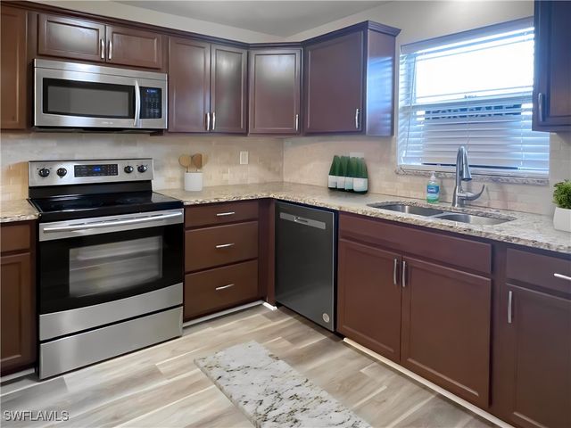 4616 Skyline BLVD 104, Cape Coral, FL 33914