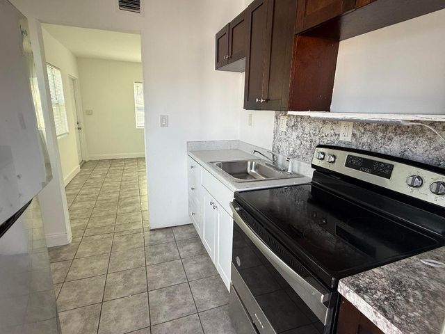 803 3rd Street, West Palm Beach, FL 33401