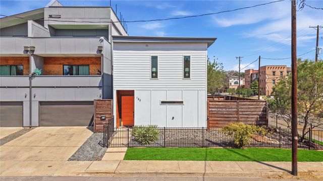 180 S Cisco Street, Dallas, TX 75246