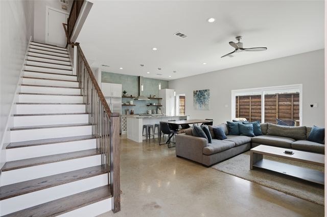 180 S Cisco Street, Dallas, TX 75246