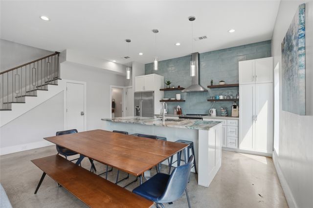 180 S Cisco Street, Dallas, TX 75246