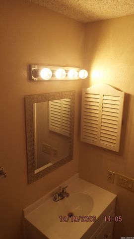 5922 Brambletree St, San Antonio, TX 78247