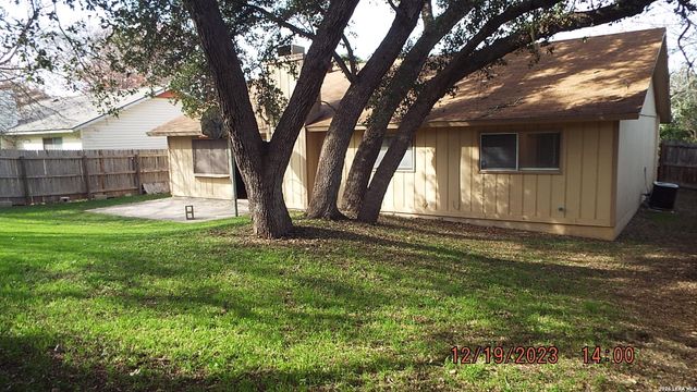 5922 Brambletree St, San Antonio, TX 78247